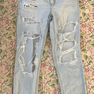 American Eagle Outfitters Light Blue Distressed Boyfriend Jeans